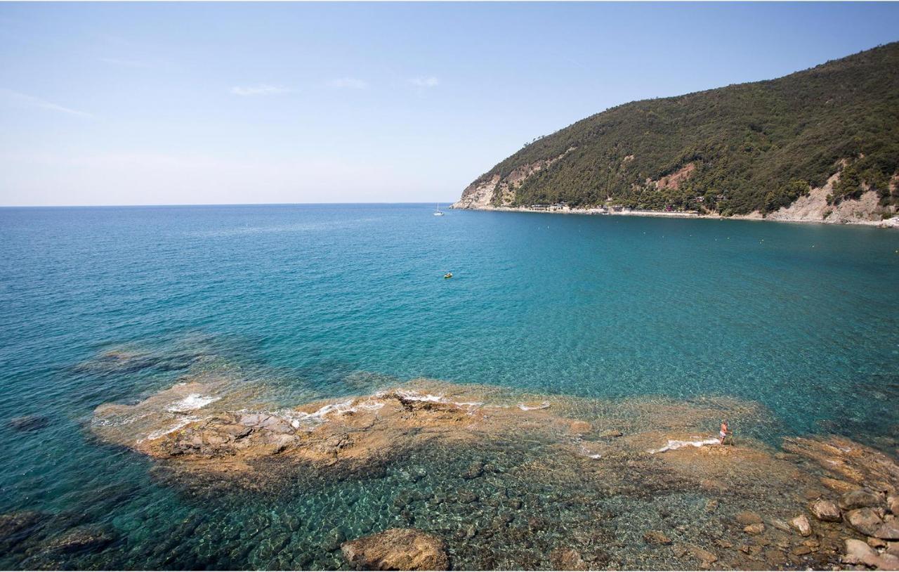 Nice Apartment In Moneglia With House Sea View Exterior foto
